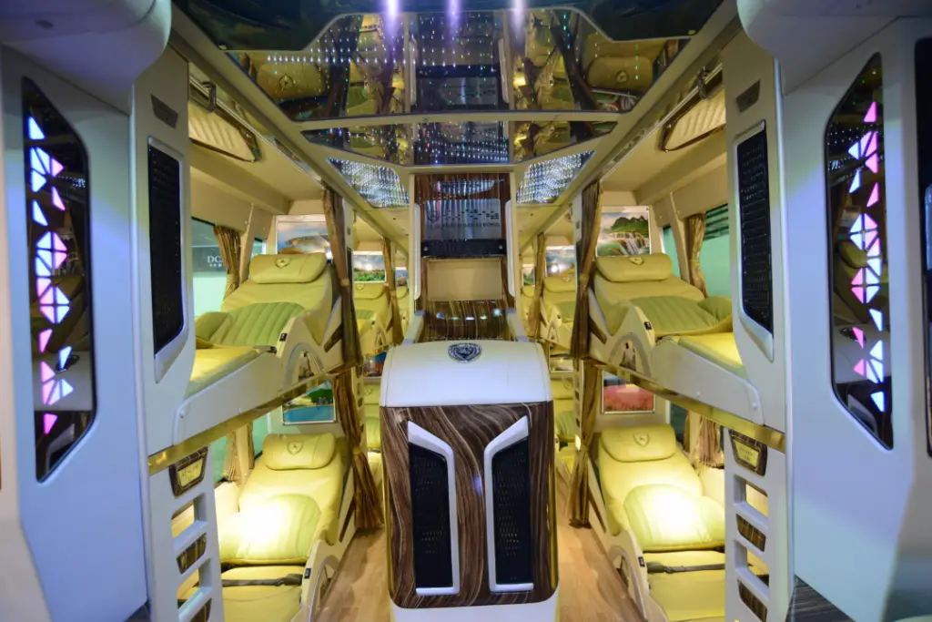 Xe giường nằm cao cấp limousine Trà Lan Viên từ Sài Gòn đi Nha ...