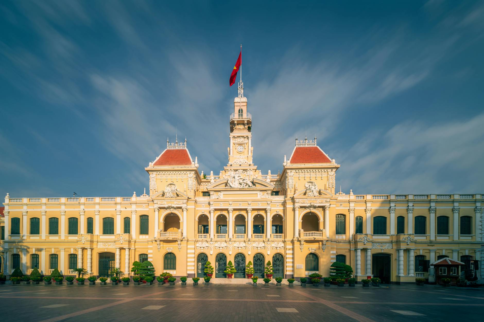 đặt vé limousine Sài Gòn Phan Thiết đón tận nơi