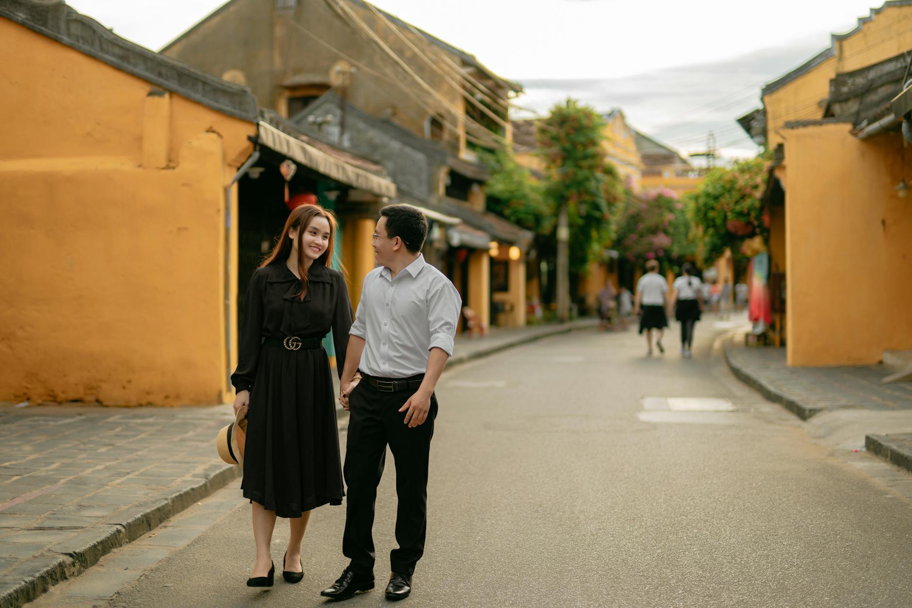 Kinh nghiệm đặt vé limousine đi Huế cuối tuần: Đi sao cho kịp dạo phố cổ, ngắm sông Hương và không bị mệt