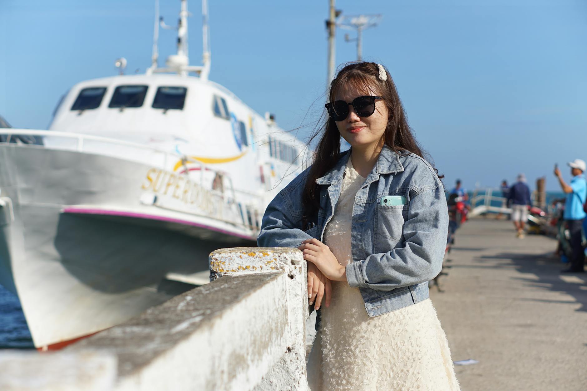 Kinh nghiệm đặt vé limousine đi Cát Bà cuối tuần: đi kịp phà, đỡ mệt, chơi trọn ngày