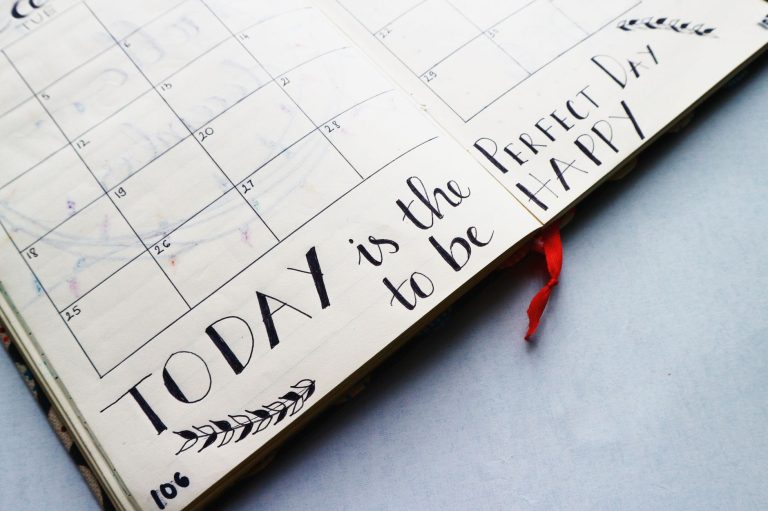 lịch âm hôm nay 12/6/2026 giờ hoàng đạo sao tốt sao xấu