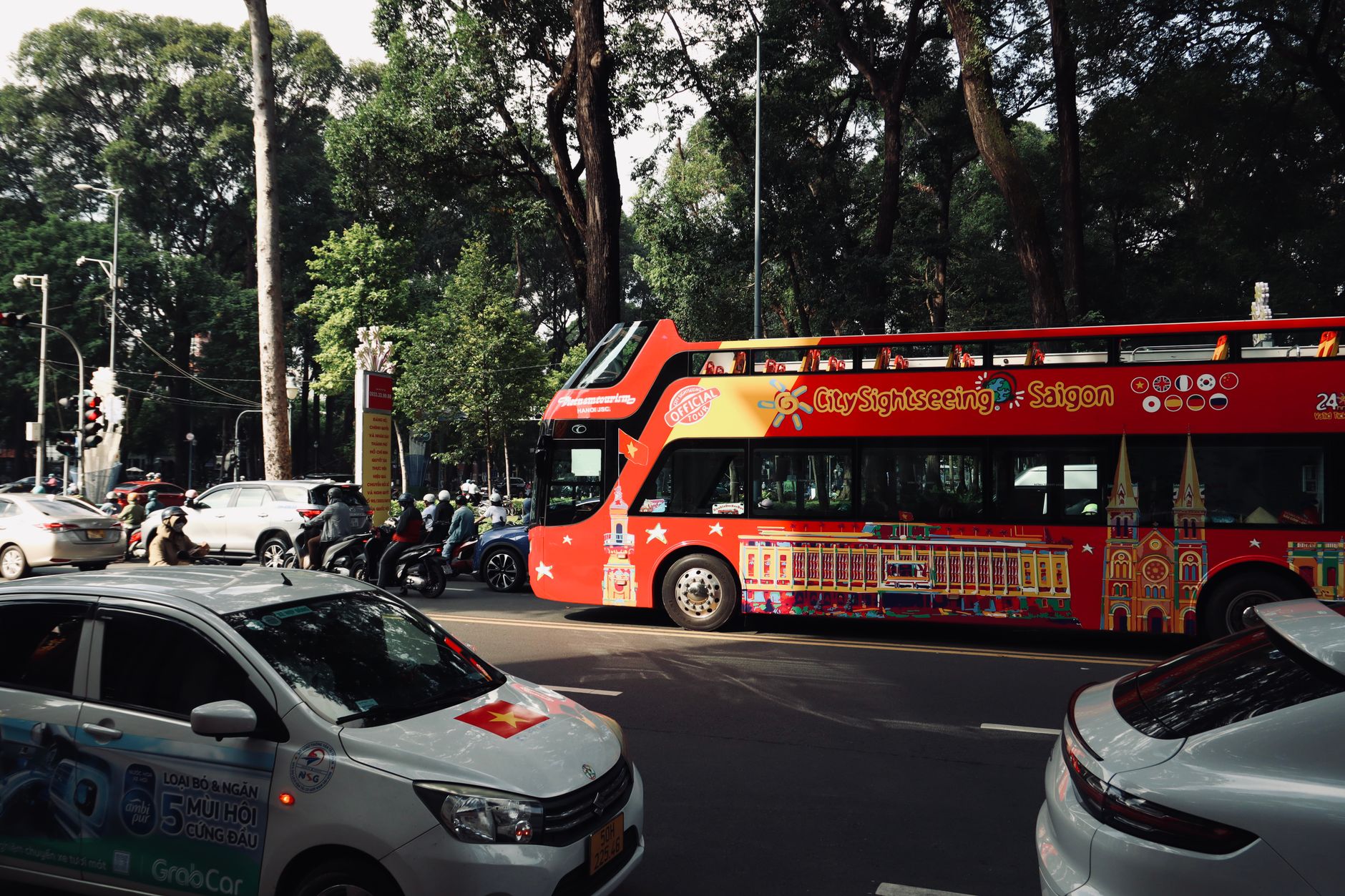 Đi limousine Sài Gòn Vũng Tàu nên chọn chuyến sáng hay tối? Kinh nghiệm đi thực tế để dễ quyết định