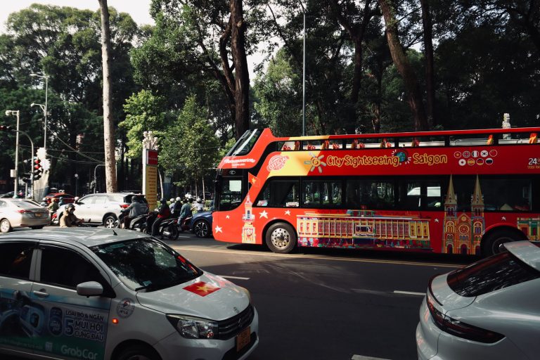 kinh nghiệm đặt vé limousine Sài Gòn Đà Nẵng cuối tuần