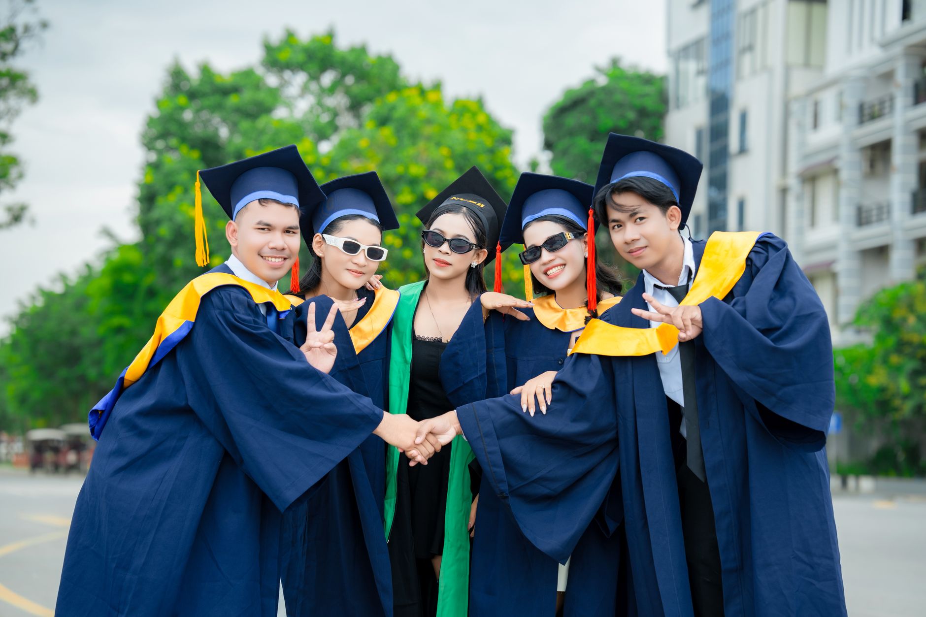 Kinh nghiệm đặt vé limousine gần lễ cuối năm không hết chỗ: Checklist nên xem trước khi chốt