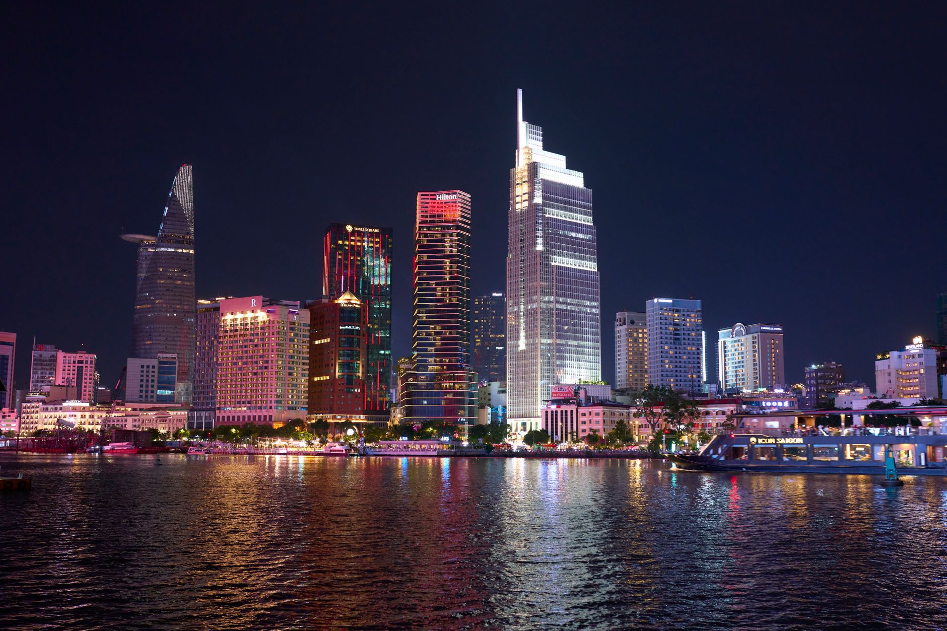 Kinh nghiệm đặt vé limousine Sài Gòn Đà Lạt cuối tuần nên đặt trước bao lâu để không hết chỗ